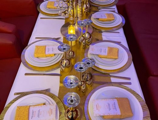 Service de Table Prestige Or & Blanc en location (Set Complet) !