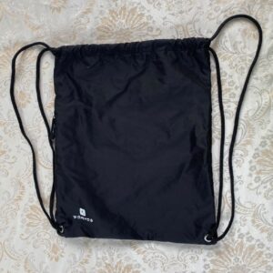 À brader – Sac à cordons noir DOMYOS – 1500 FCFA