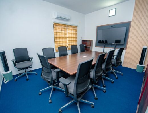 Salle de réunion à louer à Lomé – Salle JAGUAR
